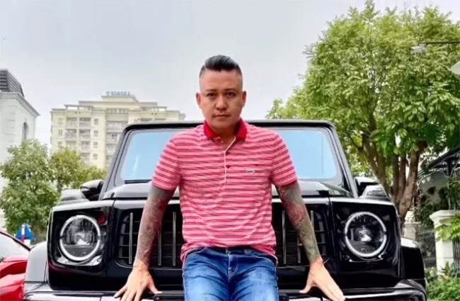 Tin giải trí 16/4: Quỳnh Trần JP xưng 'mày - tao' với con, Lý Hải vạch trần con người thật của Trấn Thành - Ảnh 1 Tin giải trí 16/4: Quỳnh Trần JP xưng 'mày - tao' với con, Lý Hải vạch trần con người thật của Trấn Thành - Ảnh 1