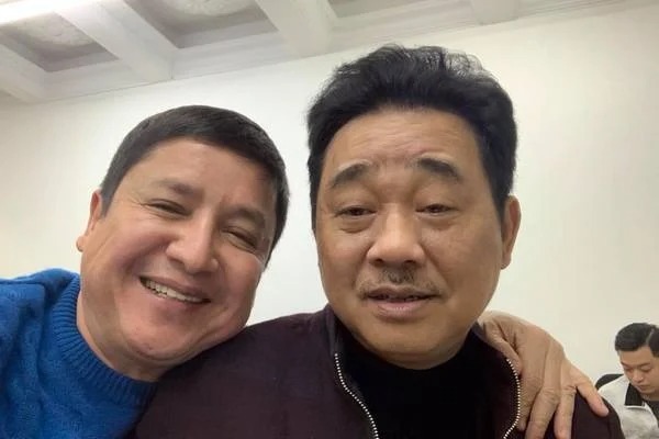 Showbiz hot 29/5: Thủy Tiên lại bị tố 'nuốt' tiền ủng hộ, Nam Em tiều tụy, phải nhờ người dìu lên thảm đỏ - Ảnh 3