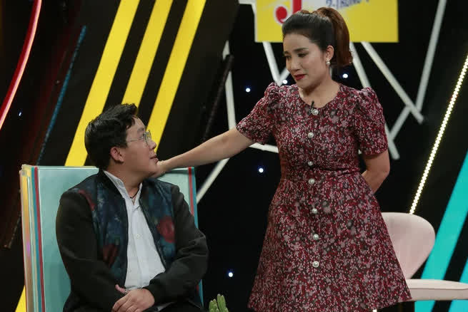 Nam chính show hẹn hò yêu 18 lần đơn phương, lần 19 ‘gật đầu’ thì người yêu mất 2 Nam chính show hẹn hò yêu 18 lần đơn phương, lần 19 ‘gật đầu’ thì người yêu mất 2