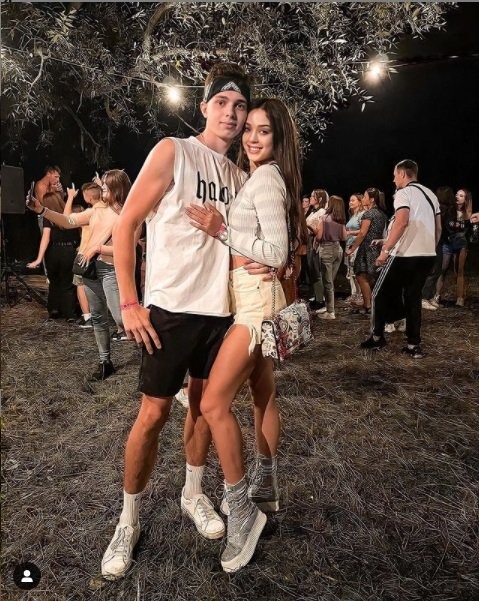 Showbiz hot 28/7: Phi Nhung tự nhận mình 'mặt lì', bỏ liêm sỉ đi gọi từ thiện, Hồ Ngọc Hà 'tự dưng' hát không ra hơi 2 Showbiz hot 28/7: Phi Nhung tự nhận mình 'mặt lì', bỏ liêm sỉ đi gọi từ thiện, Hồ Ngọc Hà 'tự dưng' hát không ra hơi 2