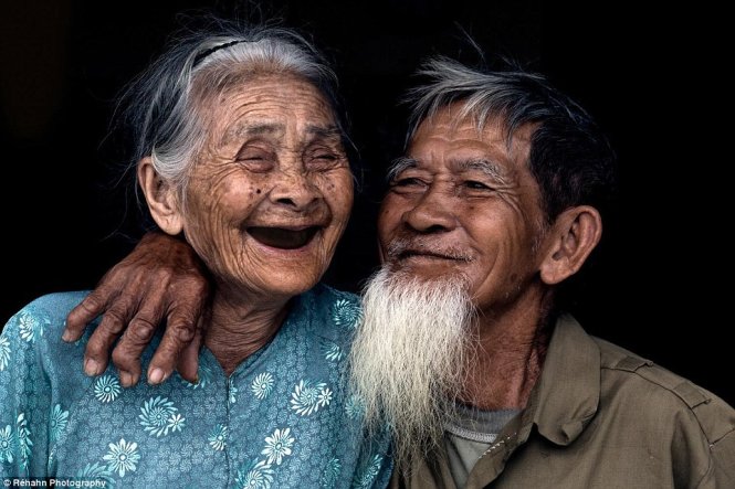 Vợ 50 tuổi 'lặng người' bị cả nhà ‘quay lưng’: Chồng 'bạc', con dâu tệ, bố mẹ đẻ cũng ‘ác khẩu’ 3 Vợ 50 tuổi 'lặng người' bị cả nhà ‘quay lưng’: Chồng 'bạc', con dâu tệ, bố mẹ đẻ cũng ‘ác khẩu’ 3
