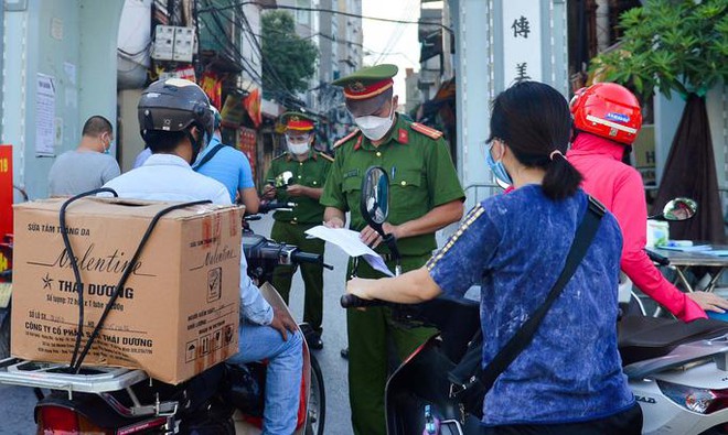 Quyết liệt, mạnh mẽ, tận dụng “thời gian vàng” để dập dịch Covid-19 1 Quyết liệt, mạnh mẽ, tận dụng “thời gian vàng” để dập dịch Covid-19 1