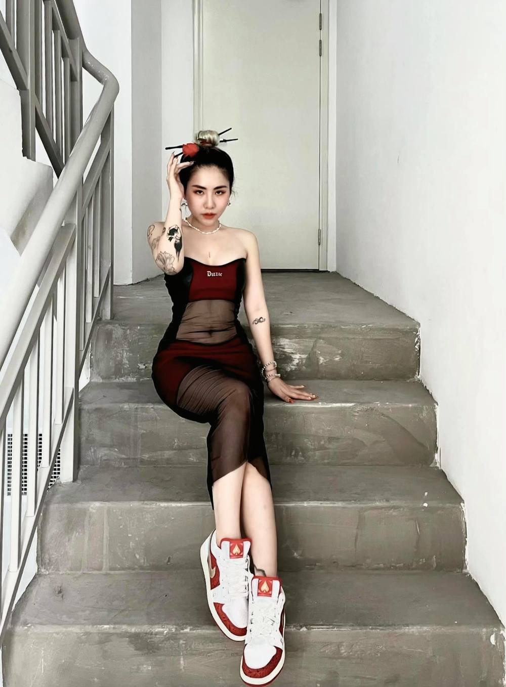Kệ Đạt G ‘bê tha’, Du Uyên ‘lên hương’ khó tin sau ồn ào ‘đi đường quyền’ 4 Kệ Đạt G ‘bê tha’, Du Uyên ‘lên hương’ khó tin sau ồn ào ‘đi đường quyền’ 4