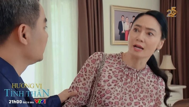 Showbiz 11/8: Bà Xuân bị yêu cầu ra khỏi nhà trong Hương vị tình thân; Con trai Hoài Linh thái độ với Jack - Ảnh 1 Showbiz 11/8: Bà Xuân bị yêu cầu ra khỏi nhà trong Hương vị tình thân; Con trai Hoài Linh thái độ với Jack - Ảnh 1