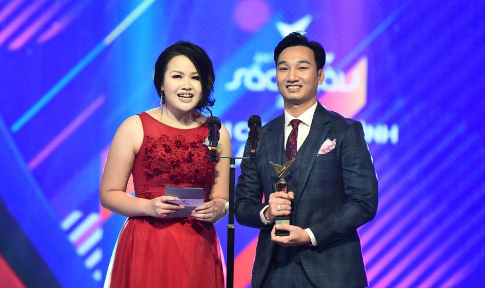 MC khiếm thị đầu tiên của VTV bật mí ‘hạn chế’ khắc nghiệt trong nghề 3 MC khiếm thị đầu tiên của VTV bật mí ‘hạn chế’ khắc nghiệt trong nghề 3
