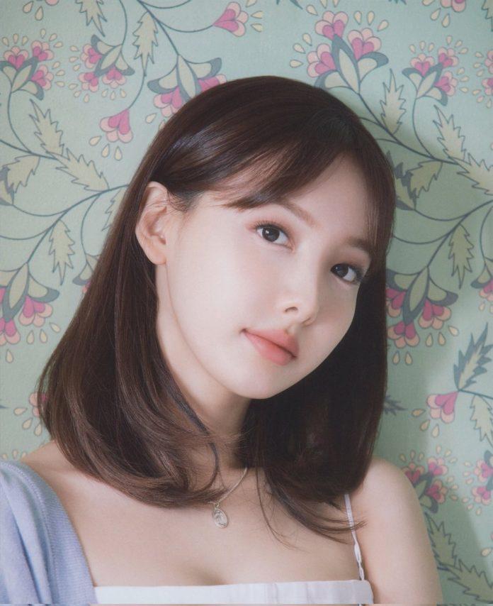 Nayeon (TWICE) sinh ngày 22/9/1995, tròn 26 tuổi