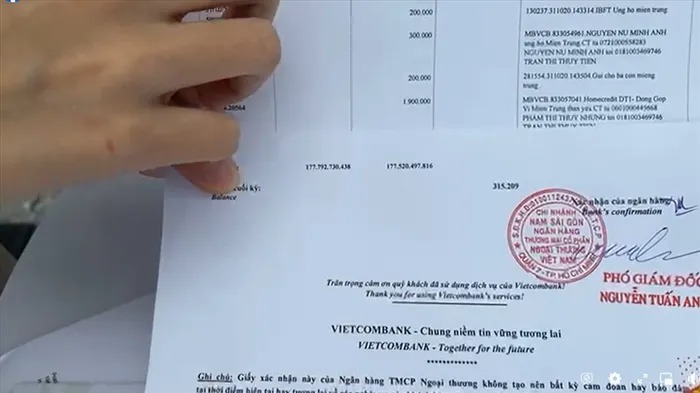 Clip bà Phương Hằng ‘hỏi thăm’ Công Vinh - Thủy Tiên ngay khi hoàn tất sao kê 177 tỉ đồng 4 Clip bà Phương Hằng ‘hỏi thăm’ Công Vinh - Thủy Tiên ngay khi hoàn tất sao kê 177 tỉ đồng 4