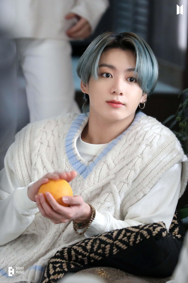 5 lần Jungkook (BTS) chứng minh vị thế ‘maknae’ vàng, trưởng bối cũng phải 'xếp lót' 1 5 lần Jungkook (BTS) chứng minh vị thế ‘maknae’ vàng, trưởng bối cũng phải 'xếp lót' 1