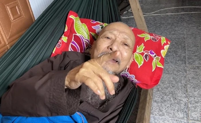 Thầy ông nội của 'Tịnh thất Bồng Lai’ rủ bà Phương Hằng ‘tu học’ cùng mình để đắc đạo 4 Thầy ông nội của 'Tịnh thất Bồng Lai’ rủ bà Phương Hằng ‘tu học’ cùng mình để đắc đạo 4
