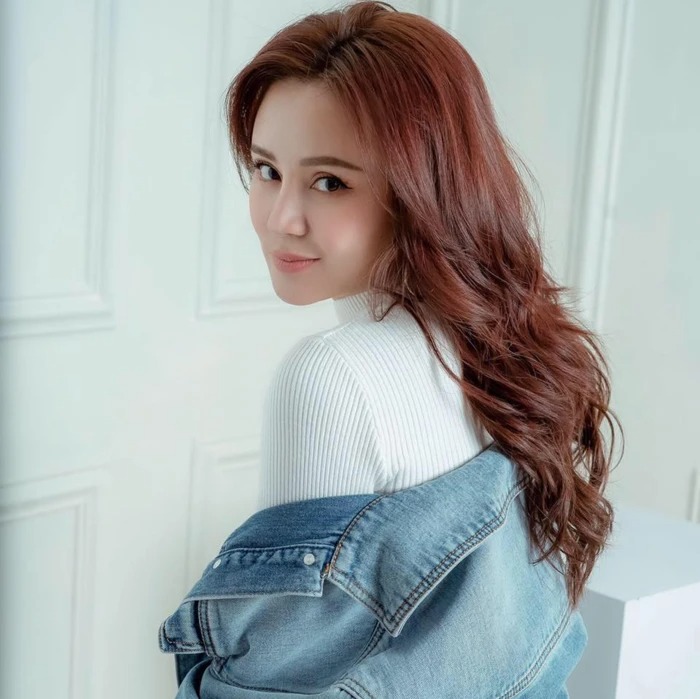 Lý lịch chủ tịch đứng sau khiến Vy Oanh nhấn mạnh 'không khoan nhượng' trước bà Phương Hằng 1 Lý lịch chủ tịch đứng sau khiến Vy Oanh nhấn mạnh 'không khoan nhượng' trước bà Phương Hằng 1