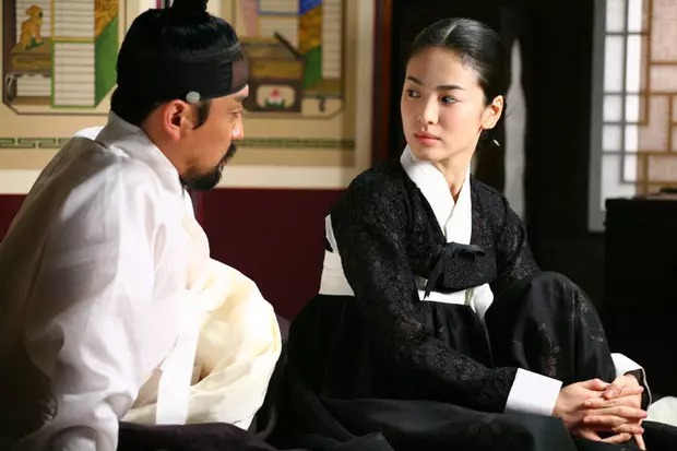 4 kỹ nữ Kbiz ‘đẹp nao lòng’ màn ảnh Hàn Quốc: Song Hye Kyo, Jang Dong Yoon một thời táo bạo 2