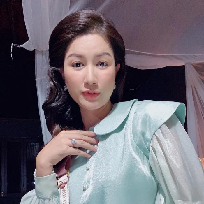 Trang Trần muốn gặp ‘chị Hai’ khi hay địa điểm bà Phương Hằng thăm thầy Tịnh Thất Bồng Lai 1 Trang Trần muốn gặp ‘chị Hai’ khi hay địa điểm bà Phương Hằng thăm thầy Tịnh Thất Bồng Lai 1