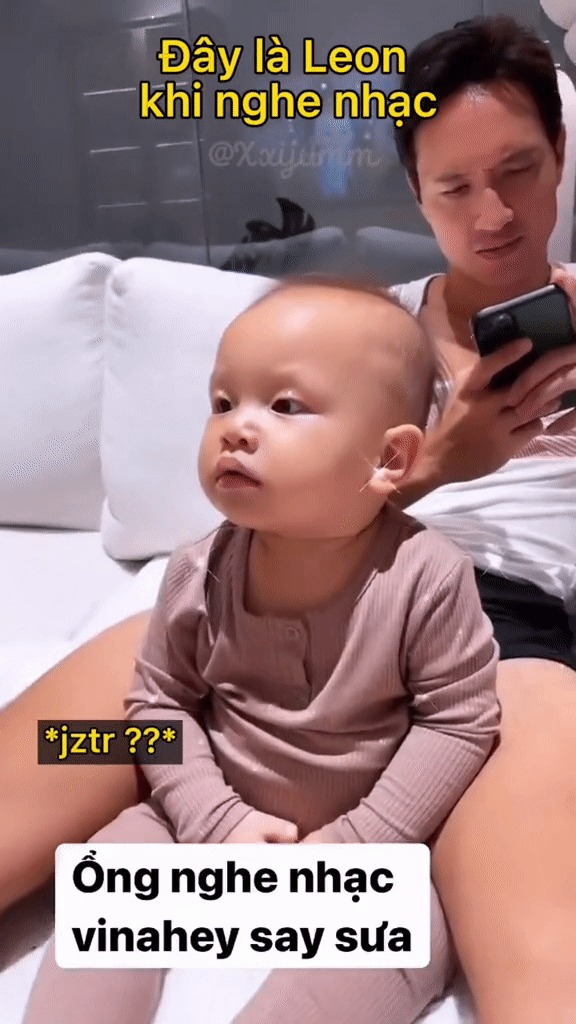 Hồ Ngọc Hà ‘thử thách’ Lisa – Leon, bỗng 1 bé thể hiện tư chất âm nhạc ‘thiên bẩm’ nối nghiệp mẹ 3 Hồ Ngọc Hà ‘thử thách’ Lisa – Leon, bỗng 1 bé thể hiện tư chất âm nhạc ‘thiên bẩm’ nối nghiệp mẹ 3