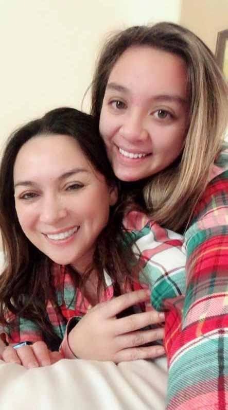 Showbiz 24h: Danh tính người chồng 'vũ lực' với Khả Trang; Hoài Linh bất ngờ hành động trong ngày giỗ đầu Chí Tài - Ảnh 3 Showbiz 24h: Danh tính người chồng 'vũ lực' với Khả Trang; Hoài Linh bất ngờ hành động trong ngày giỗ đầu Chí Tài - Ảnh 3