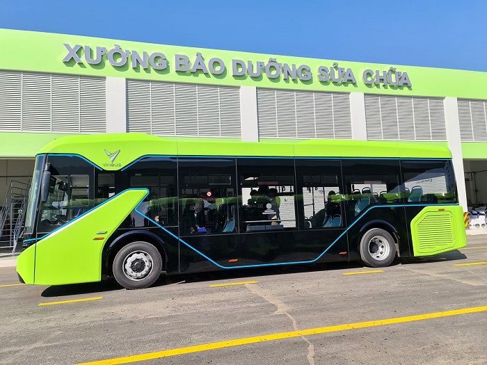 Khai trương tuyến xe buýt điện đầu tiên tại Việt Nam 3