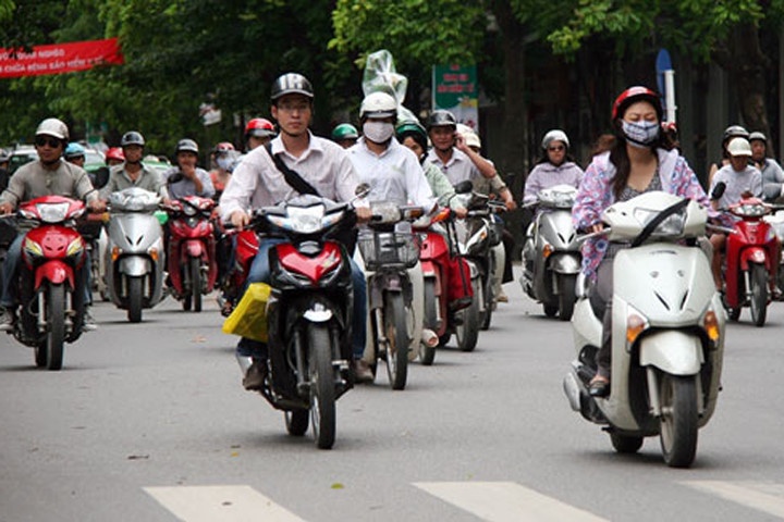 5 quy định mới với người dùng ô tô, xe máy từ năm 2022: Tăng mức phạt, giảm phí sử dụng đường bộ... 1