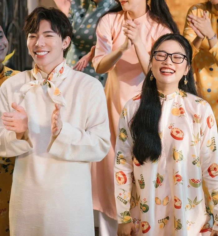 Showbiz 24h: 'Đệ ruột' bóc trần Hoài Linh hậu tái xuất, BTV Sơn Lâm thông báo mình là F0 cực 'mặn' - Ảnh 2 Showbiz 24h: 'Đệ ruột' bóc trần Hoài Linh hậu tái xuất, BTV Sơn Lâm thông báo mình là F0 cực 'mặn' - Ảnh 2