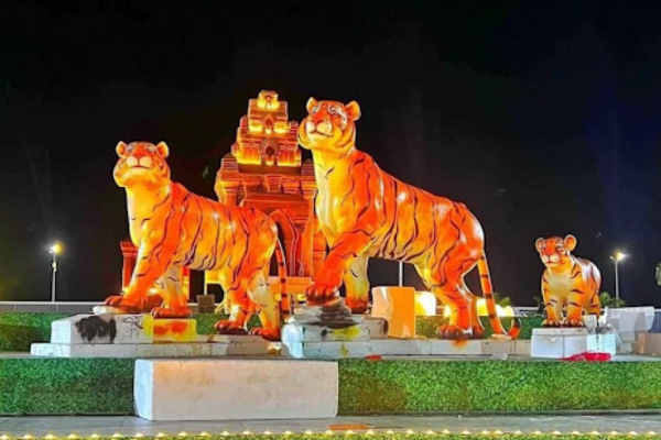 Hổ Bà Rịa (Vũng Tàu) được đánh giá là một trong những bức tượng đẹp nhất cả nước, đúng chất “chúa sơn lâm” oai hùng