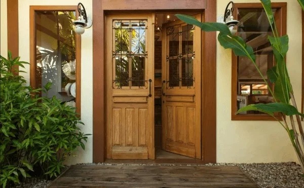 3 ‘phải làm’, 3 ‘phải né’ ở cửa chính gia đình nếu muốn Thần Tài ghé thăm, không hao tiền tốn của - Ảnh 1