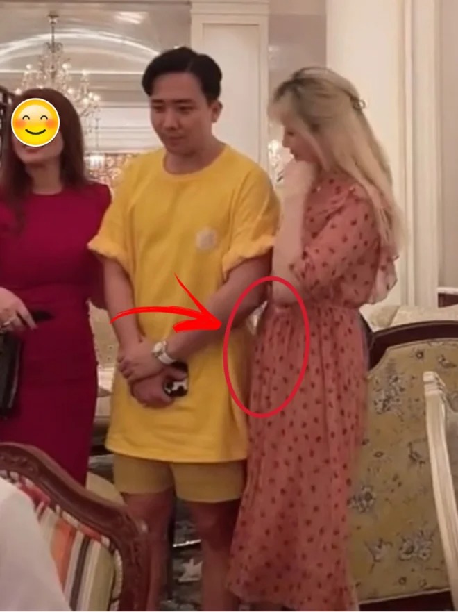 Showbiz 24h: Nỗi buồn ngày 8/3 của Thuỳ Tiên, Hari Won lộ chi tiết 'phản chủ' tố mang bầu 5 tháng - Ảnh 3 Showbiz 24h: Nỗi buồn ngày 8/3 của Thuỳ Tiên, Hari Won lộ chi tiết 'phản chủ' tố mang bầu 5 tháng - Ảnh 3