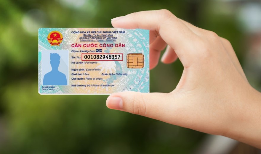 Trả lời về vấn đề này, Bộ Công an cho biết lý do chậm trễ trong việc trả thẻ CCCD cho người dân vì nhiều nguyên nhân chủ quan và khách quan. Ảnh minh họa