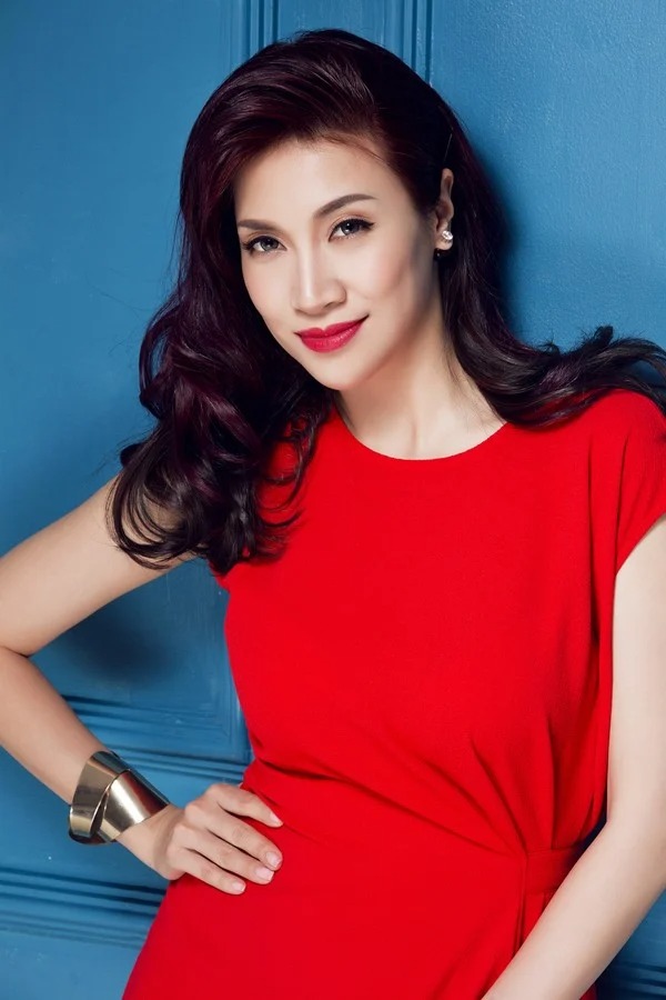 Showbiz 24h: Xôn xao clip riêng tư của nữ ca sĩ H.H bị rò rỉ, Lệ Quyên tung clip tại nhà riêng - Ảnh 3 Showbiz 24h: Xôn xao clip riêng tư của nữ ca sĩ H.H bị rò rỉ, Lệ Quyên tung clip tại nhà riêng - Ảnh 3