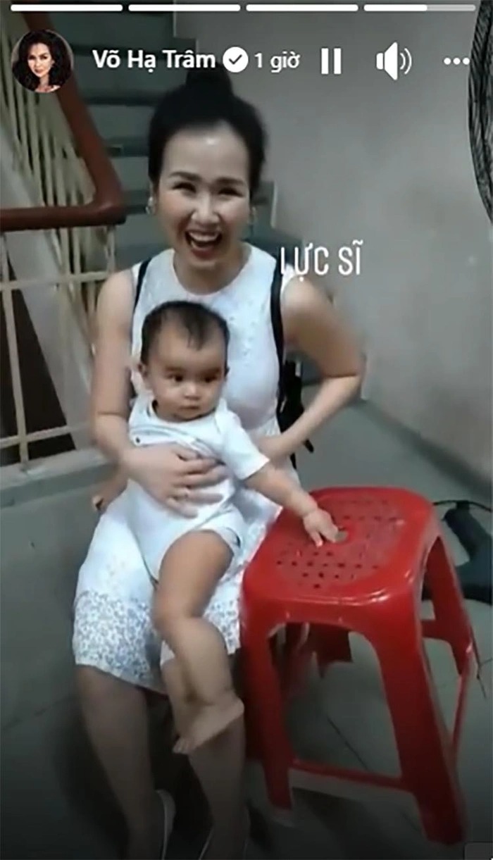 Story của Võ Hạ Trâm đăng tải clip 'lực sĩ' của con. Ảnh: Chụp màn hình Story của Võ Hạ Trâm đăng tải clip 'lực sĩ' của con. Ảnh: Chụp màn hình