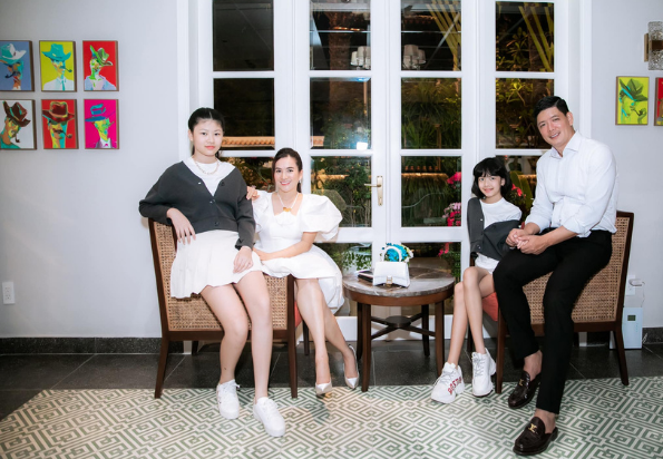 Gia đình nhỏ của Bình Minh Gia đình nhỏ của Bình Minh