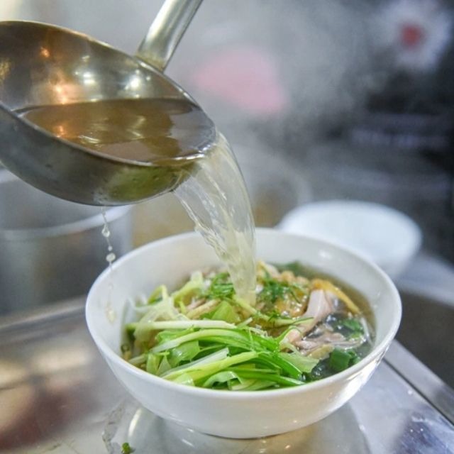 Bát phở nghi ngút khói. Ảnh: Dân Trí