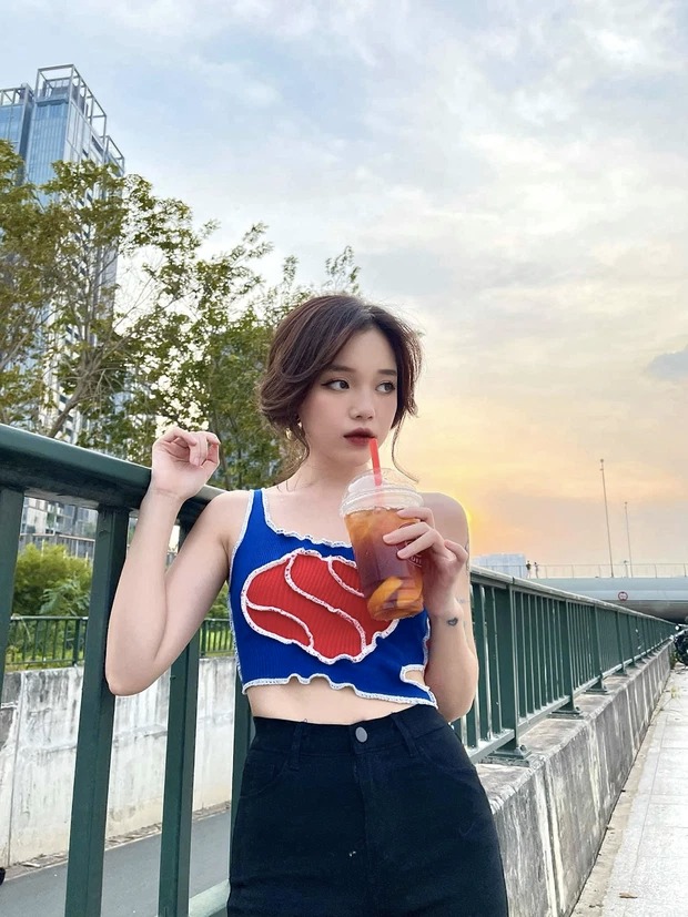 Hot streamer bỗng dưng tư vấn tình cảm: Cách vượt qua đau đớn sau khi chia tay? - Ảnh 1 Hot streamer bỗng dưng tư vấn tình cảm: Cách vượt qua đau đớn sau khi chia tay? - Ảnh 1