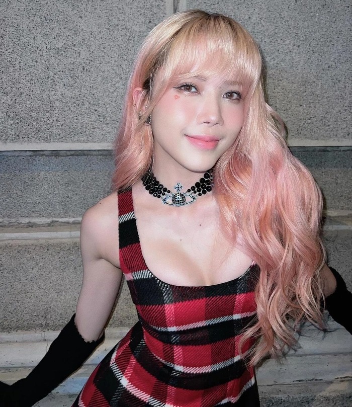 Thiều Bảo Trâm gây sốc vì nhan sắc: Lộ thứ ‘phồn thực’ khi cam rung lắc - Ảnh 1 Thiều Bảo Trâm gây sốc vì nhan sắc: Lộ thứ ‘phồn thực’ khi cam rung lắc - Ảnh 1