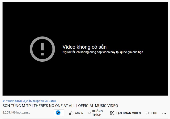 Showbiz 1/5: Thủy Tiên trở lại miền Trung, chi tiết 'lạ' sau khi Sơn Tùng tạm ngưng MV 'There’s no one at all' - Ảnh 3 Showbiz 1/5: Thủy Tiên trở lại miền Trung, chi tiết 'lạ' sau khi Sơn Tùng tạm ngưng MV 'There’s no one at all' - Ảnh 3