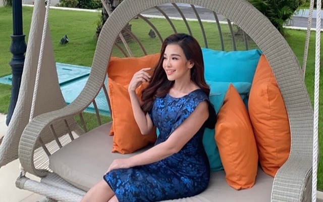 Vợ cũ 'vua cá Koi' xuất hiện trong ngoại hình mới Vợ cũ 'vua cá Koi' xuất hiện trong ngoại hình mới