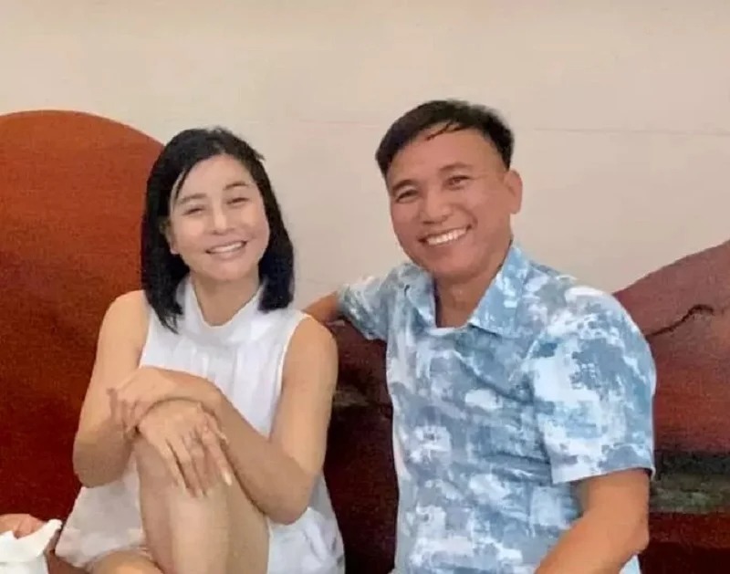 Showbiz 24/5: Tình tiết bí ẩn về sao nữ 'Chiếc lá cuốn bay', Hari Won vừa nhậu nhẹt đã bị công an ‘tóm’ - Ảnh 1 Showbiz 24/5: Tình tiết bí ẩn về sao nữ 'Chiếc lá cuốn bay', Hari Won vừa nhậu nhẹt đã bị công an ‘tóm’ - Ảnh 1