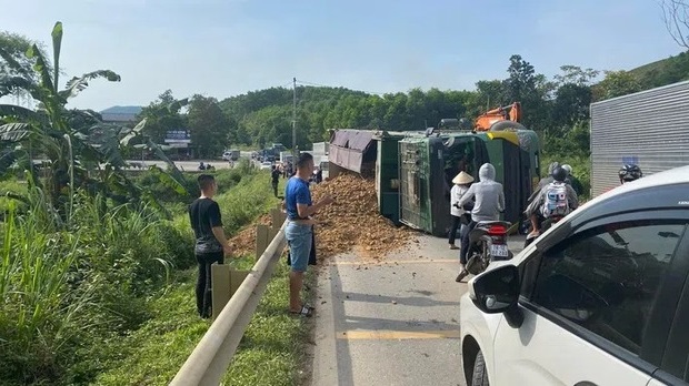 Vụ tai nạn gây xôn xao cộng đồng mạng Vụ tai nạn gây xôn xao cộng đồng mạng