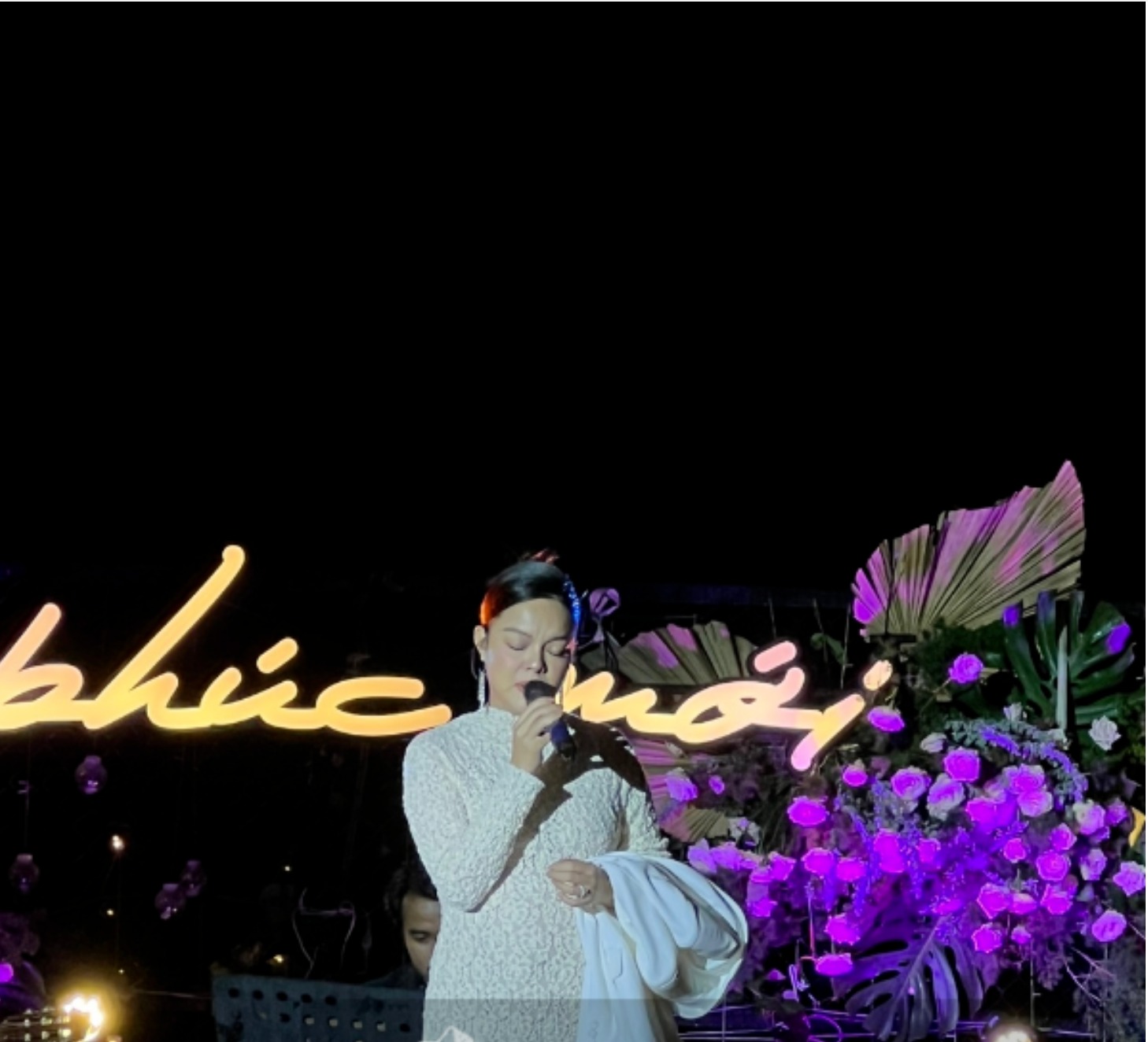 Showbiz giải trí 12/6: Lý do Phạm Quỳnh Anh giữ kín chuyện mang bầu, Minh Hằng viết tâm thư 'khẩn cầu' CDM  - Ảnh 1