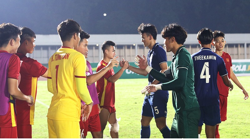 NÓNG: LĐBĐ Indonesia sẽ gửi băng hình, khiếu nại U19 Việt Nam và Thái Lan