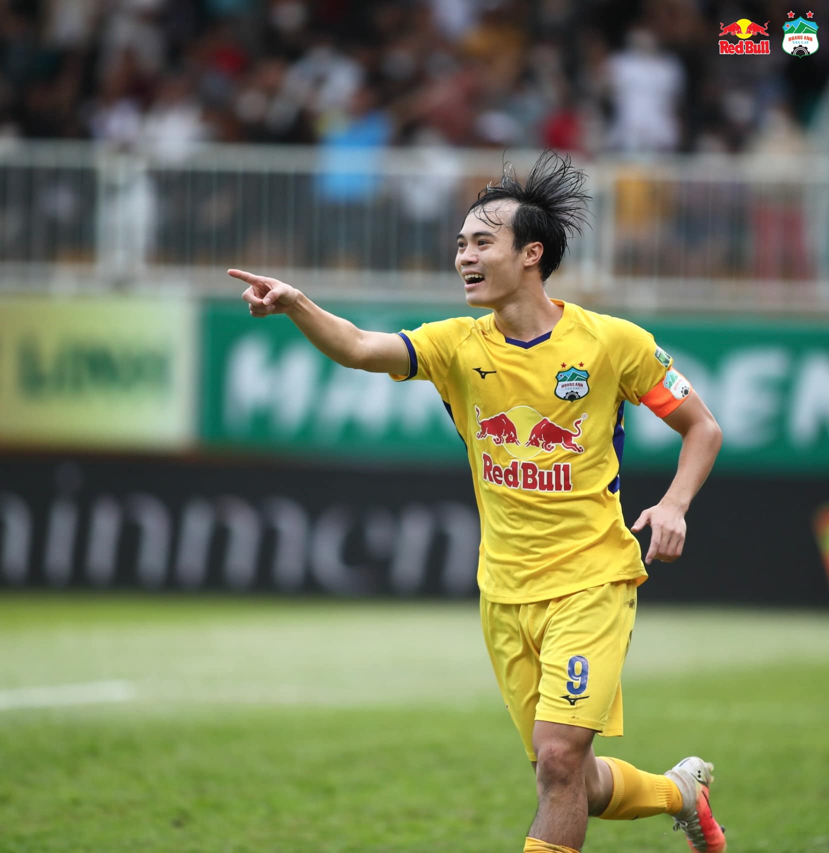 Đội hình tiêu biểu vòng 8 V-League: Đà Nẵng chiếm ưu thế, Nam Định đóng góp 1 vị trí