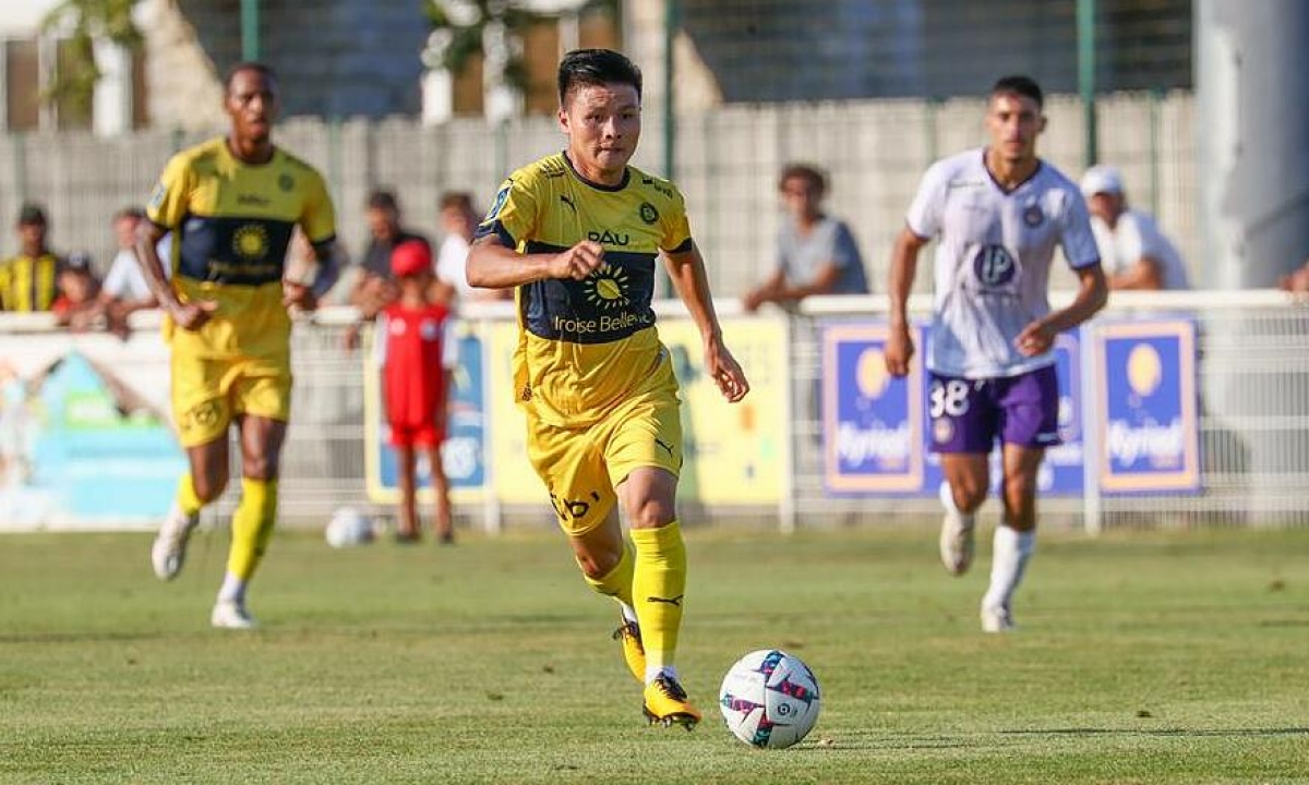 Quang Hải tiếp tục nhận thêm thử thách mới ở Pau FC