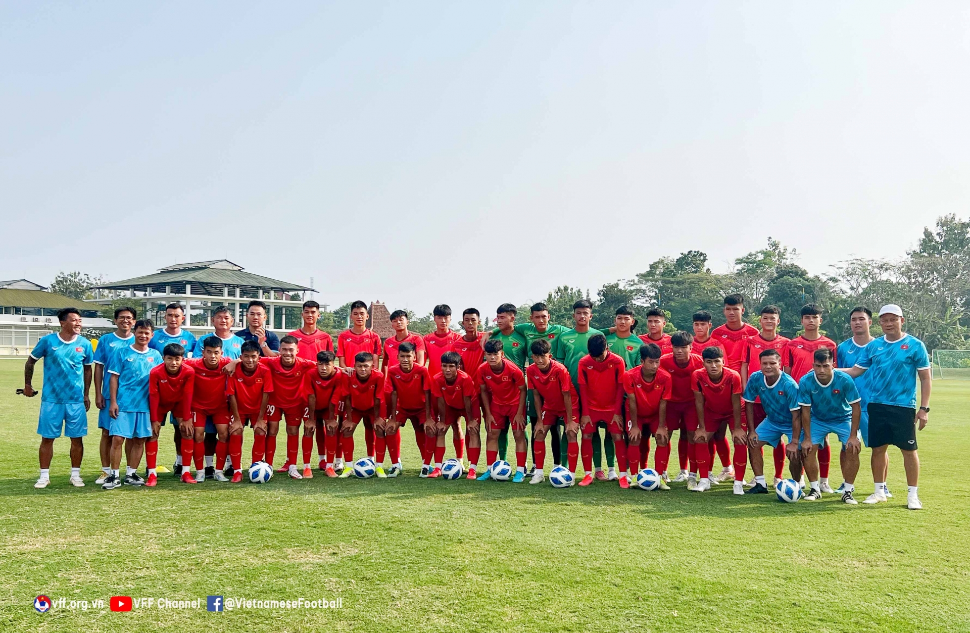 HLV Shin Tae-yong ‘hiến kế’ cho đội nhà, HLV U16 Việt Nam tỏ ra thận trọng