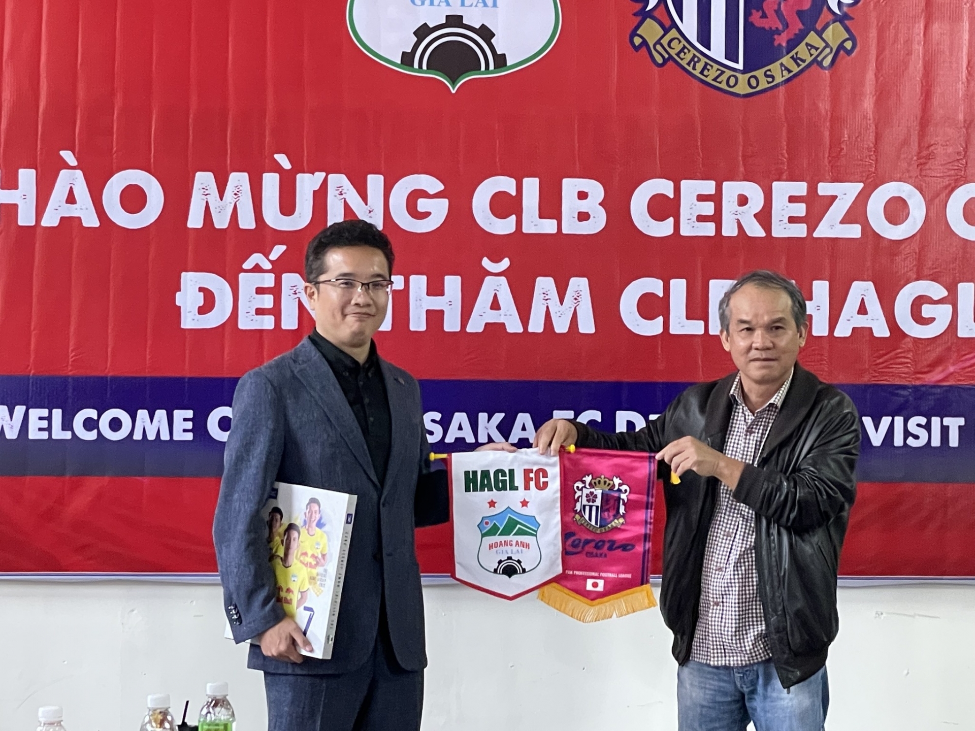 Đội bóng hàng đầu Nhật Bản đến thăm HAGL, bầu Đức quyết nâng tầm bóng đá Việt Nam