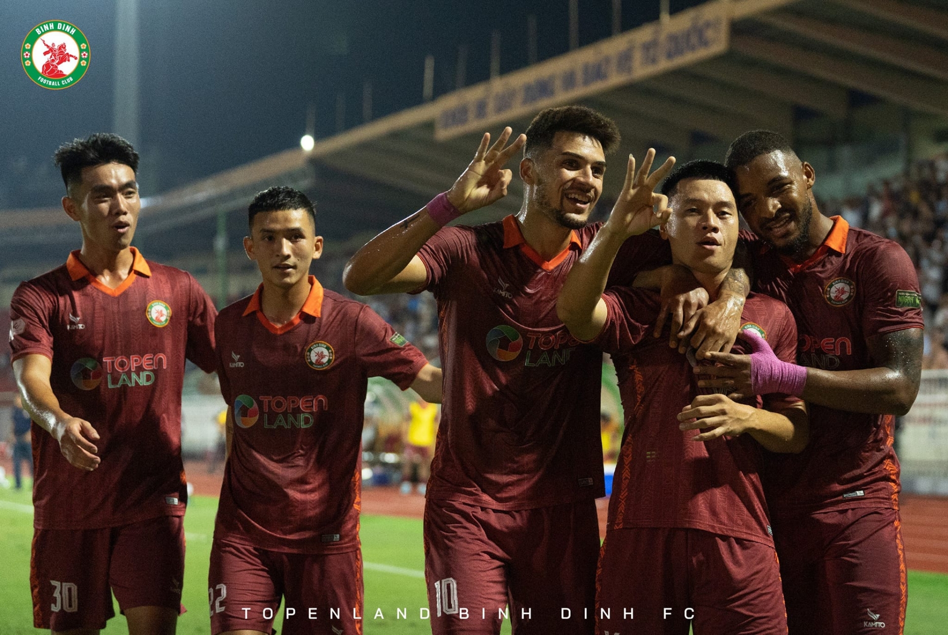 Kết quả Bình Định vs Hà Tĩnh: Thầy trò HLV Nguyễn Đức Thắng áp sát ngôi đầu - Ảnh 2