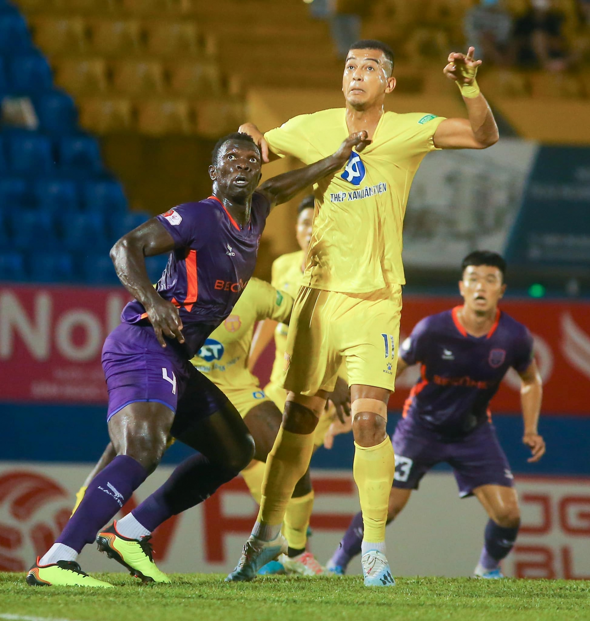 Nam Định chia điểm với Bình Dương ở vòng 22 V-League 2022. Ảnh: Internet