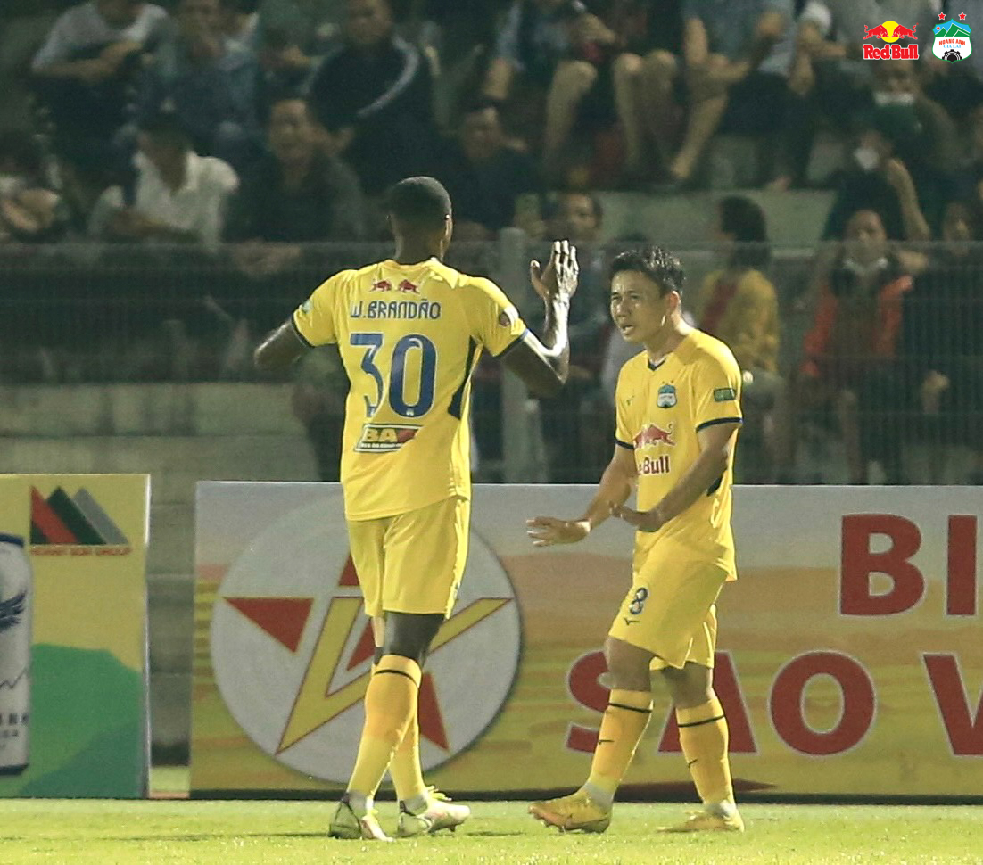 HAGL có trận hòa nhọc nhằn trước Hồng Lĩnh Hà Tĩnh. Ảnh: CLB HAGL