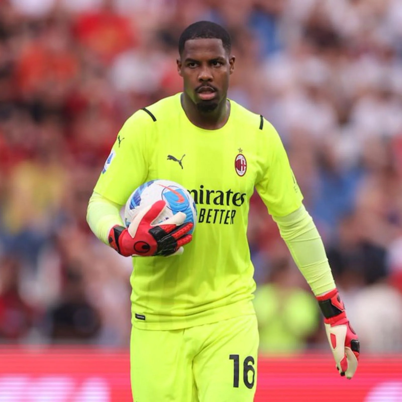 Thủ môn Maignan. Ảnh: Internet