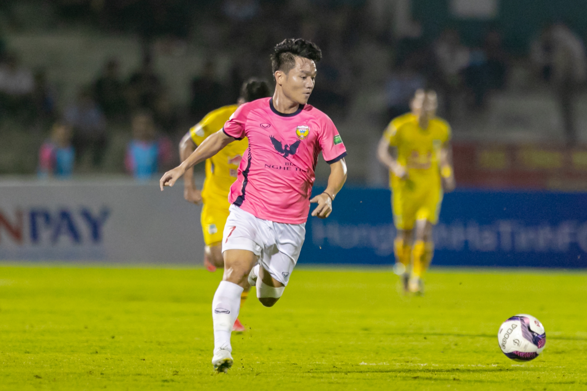 Đội hình tiêu biểu vòng 24 V-League: HAGL, Hà Nội FC chiếm ưu thế - Ảnh 4