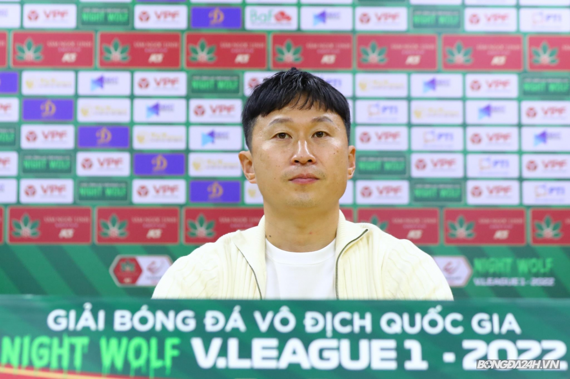 HLV Hà Nội FC khẳng định đội nhà cũng từng bị trọng tài xử ép.Ảnh: Internet HLV Hà Nội FC khẳng định đội nhà cũng từng bị trọng tài xử ép.Ảnh: Internet