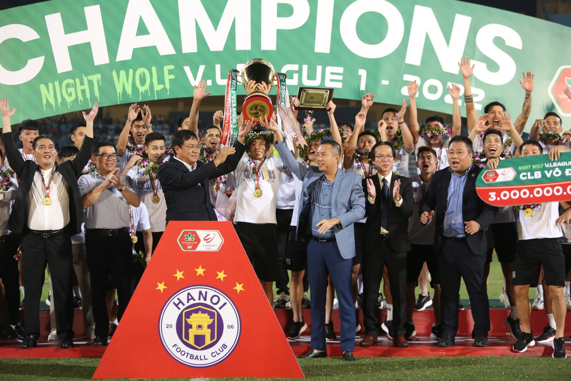 Hà Nội FC vô địch V-League 2022, Văn Quyết nói gì về mục tiêu phía trước? - Ảnh 3 Hà Nội FC vô địch V-League 2022, Văn Quyết nói gì về mục tiêu phía trước? - Ảnh 3