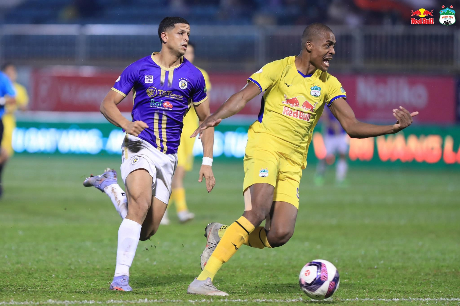 HLV Kiatisak tiết lộ điều hối tiếc nhất tại HAGL trong ngày V-League hạ màn  - Ảnh 1