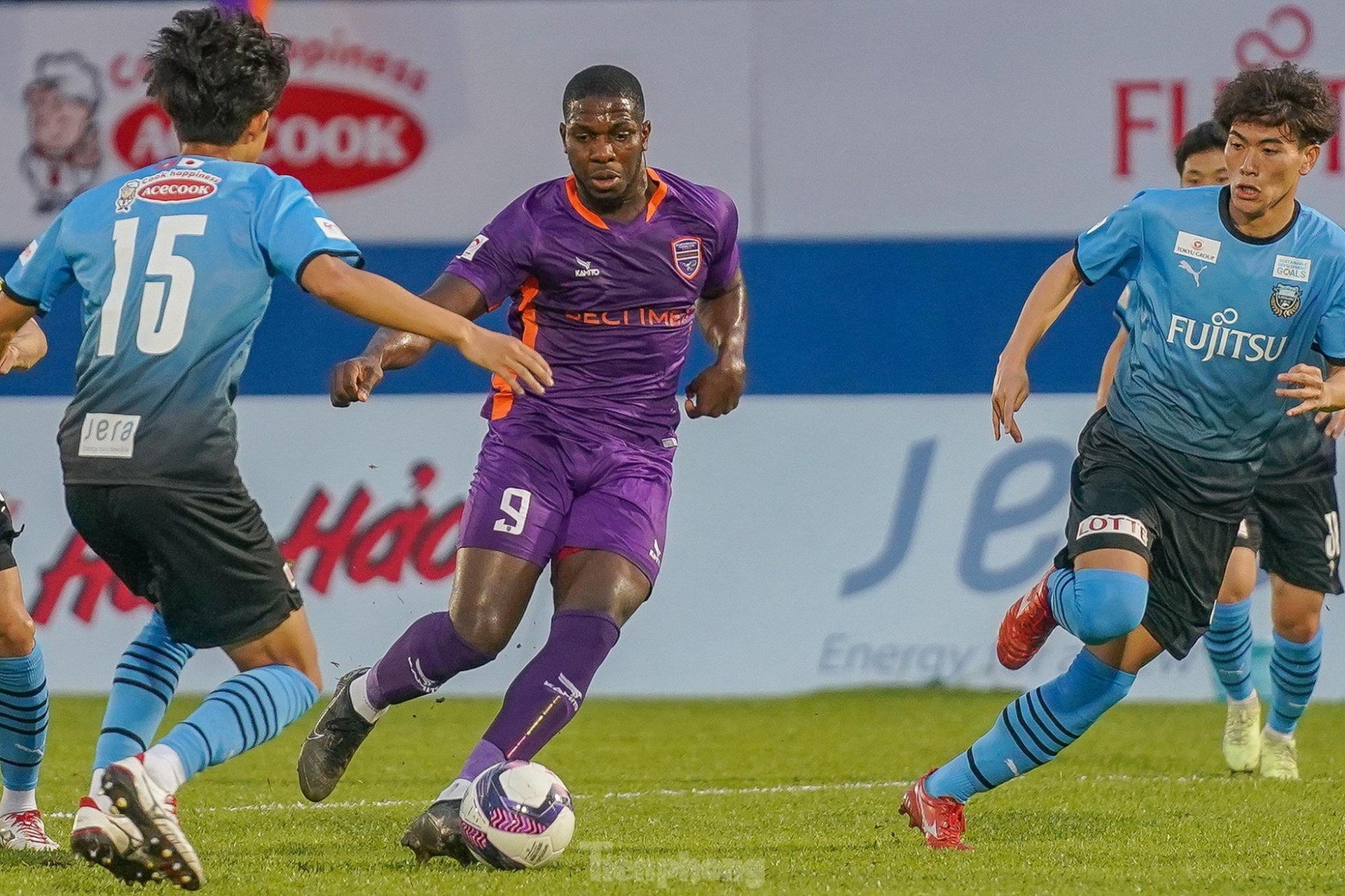 Rimario thi đấu trong màu áo Bình Dương. Ảnh: Tiền Phong